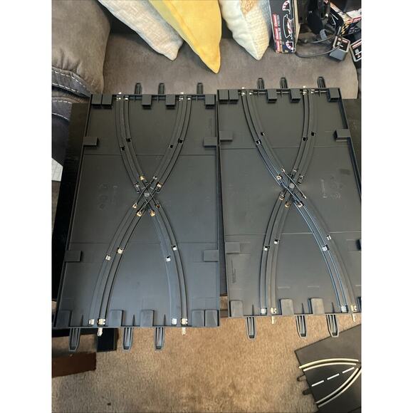 Carrera GO 1/43 2 x Crossover Slot Car Tracks - Picture 4 of 4